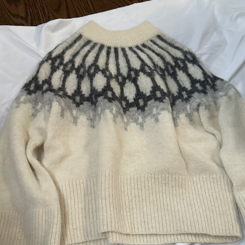 Banana Republic Cream and Gray Turtleneck Sweater